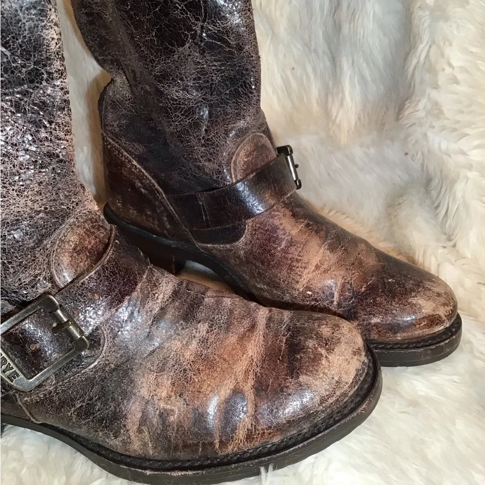 Frye Mens crackled distressed leather boots size 9